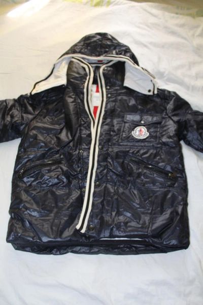 Лот: 4225782. Фото: 1. Куртка-пуховик Moncler, р.48-50. Верхняя одежда