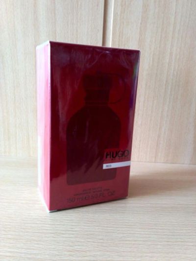 Лот: 11022147. Фото: 1. Hugo Boss Deep Red. Мужская парфюмерия