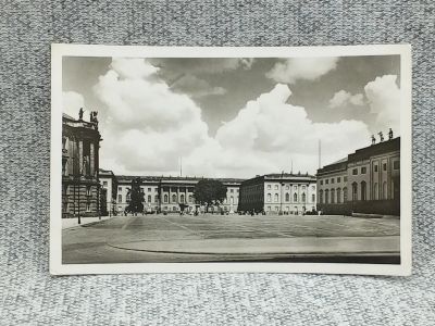Лот: 25847891. Фото: 1. Открытка Германия, Берлин - Университет. Открытки, конверты