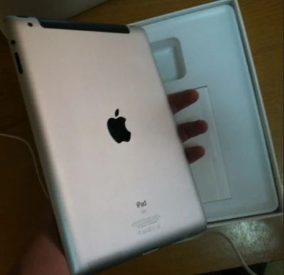 Лот: 4150876. Фото: 1. Продам Apple Ipad 2 16gb black... Планшеты