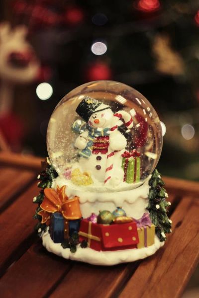 Лот: 6567265. Фото: 1. Сувенир снежный шар "Снеговик... Подарки на Новый год