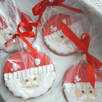 Лот: 15077025. Фото: 1. Имбирный пряник Дед Мороз. Печенье, вафли, пряники