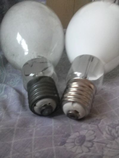 Лот: 12842444. Фото: 1. Две лампы ДРЛ 500 V1 Philips. Другое освещение