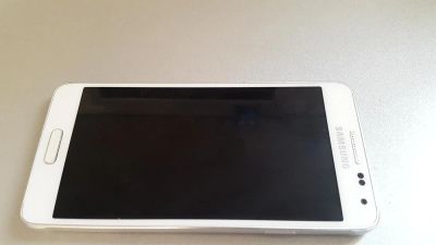 Лот: 9643948. Фото: 1. 4.7" Смартфон Samsung SM-G850F... Смартфоны