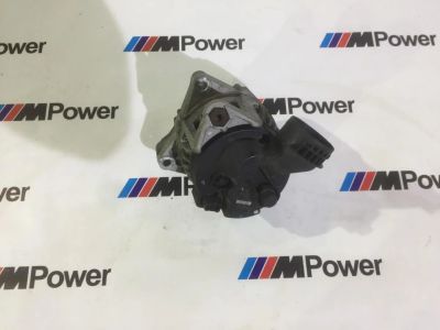 Лот: 11181646. Фото: 1. Генератор BMW E39. Электрооборудование