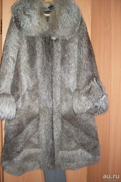 Лот: 9148850. Фото: 1. шуба нутрия с отделкой мехом песца. Верхняя одежда