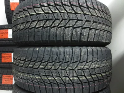 Лот: 10348795. Фото: 1. Зимняя резина 255/50 R-19 "Triangle... Шины
