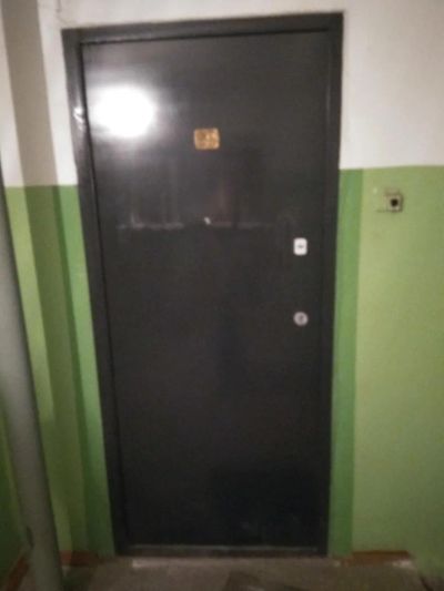 Лот: 11079919. Фото: 1. Дверь железная утепленная б\у... Двери входные