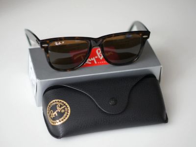 Лот: 4135453. Фото: 1. Солнцезащитные очки RayBan Wayfarer... Очки солнцезащитные