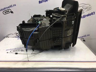 Лот: 21715956. Фото: 1. корпус отопителя Renault Logan... Двигатель и элементы двигателя