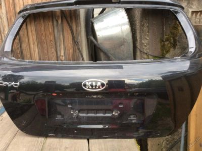 Лот: 5875754. Фото: 1. Задняя дверь Kia ceed. Кузов