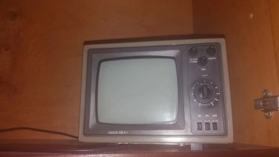 Лот: 8294432. Фото: 1. Компактный черно-белый тв для... Другое (коллекционирование, моделизм)
