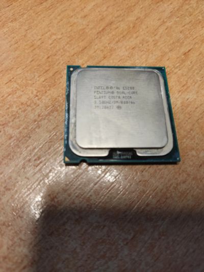 Лот: 18860191. Фото: 1. Процессор Intel Pentium Dual Core... Процессоры