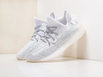Лот: 17269437. Фото: 1. Кроссовки Adidas Yeezy 350 Boost... Кеды, кроссовки, слипоны