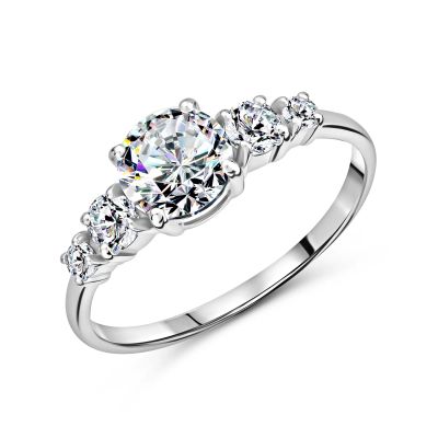 Лот: 23888372. Фото: 1. Серебряное кольцо с фианитами. Кольца, перстни