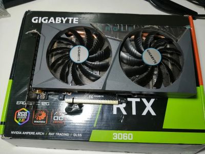 Лот: 21547889. Фото: 1. Видеокарта gigabyte GeForce RTX... Видеокарты