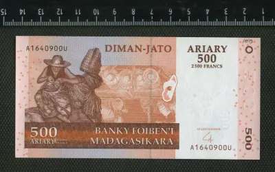 Лот: 25884893. Фото: 1. Мадагаскар 500 арей 2004 год пресс. Европа