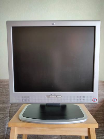 Лот: 19867084. Фото: 1. Монитор HP L1730. ЖК-мониторы