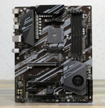 Лот: 19872289. Фото: 1. Топовая плата AM4: Gigabyte X570... Материнские платы
