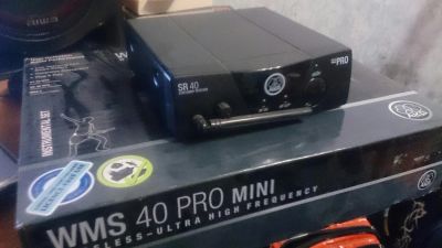 Лот: 10648627. Фото: 1. akg sr40 гитарная радиосистема. Другое (профессиональный звук)