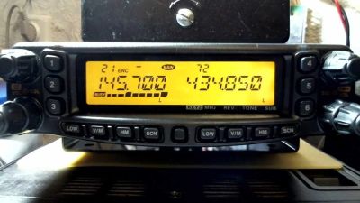 Лот: 10565052. Фото: 1. Радиостанция Yaesu FT-8800R. Рации, радиостанции