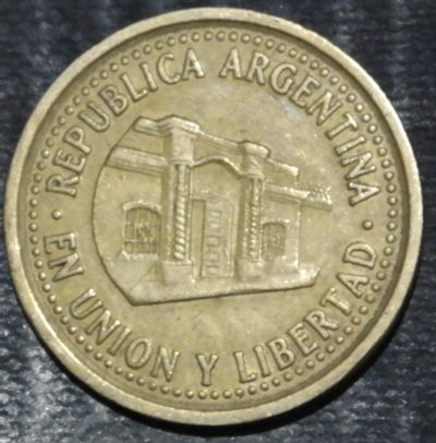 Лот: 18160507. Фото: 1. Экзотика с рубля (56533) Аргентина. Остальные страны