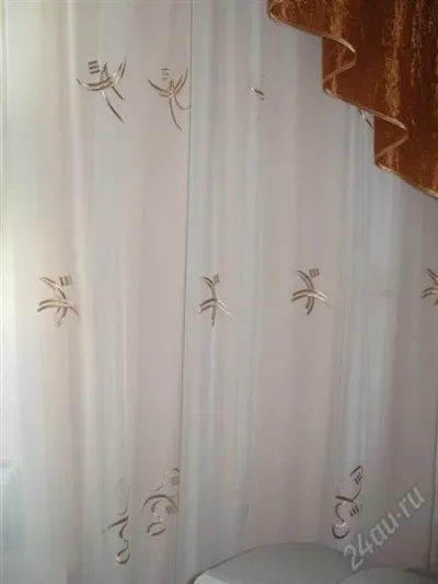 Лот: 8530352. Фото: 1. Вуаль для занавески с золотой... Шторы, тюль