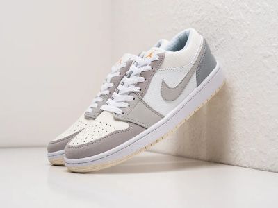 Лот: 24978366. Фото: 1. Кроссовки Nike Air Jordan 1 Low. Кеды, кроссовки, слипоны
