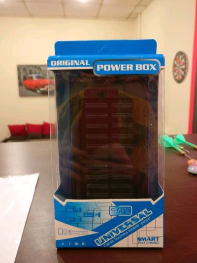 Лот: 11047890. Фото: 1. Power bank с солнечной зарядкой. Внешние, портативные аккумуляторы для смартфонов (Power bank)