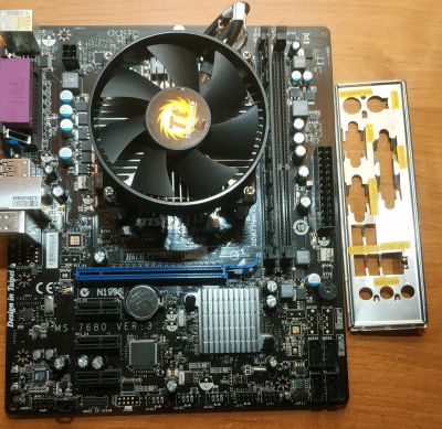 Лот: 17290597. Фото: 1. Материнская плата MSI H61M-P23... Материнские платы