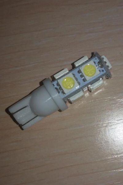 Лот: 5794602. Фото: 1. LED T10 W5W 9 SMD5050 яркая светодиодная... Оптика и освещение