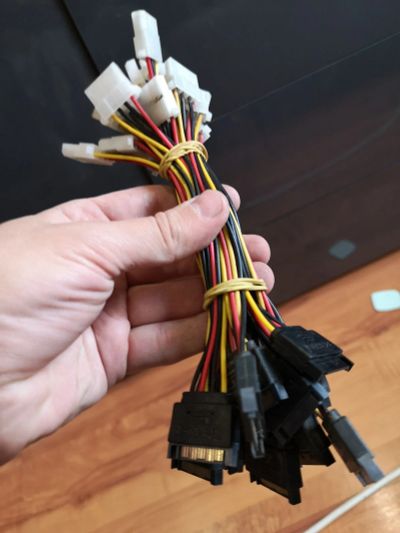 Лот: 16721503. Фото: 1. Переходник molex - SATA , майнинг... Шлейфы, кабели, переходники
