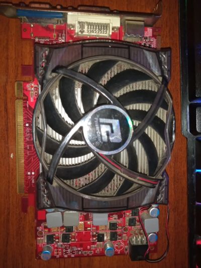 Лот: 18397656. Фото: 1. Radeon HD5750 1gb GDDR5. Видеокарты