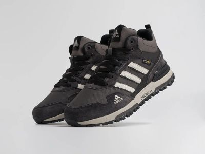 Лот: 25769000. Фото: 1. Зимние Кроссовки Adidas. Кеды, кроссовки, слипоны