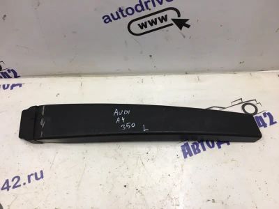 Лот: 21715790. Фото: 1. накладка стойки средней Audi A4... Кузов