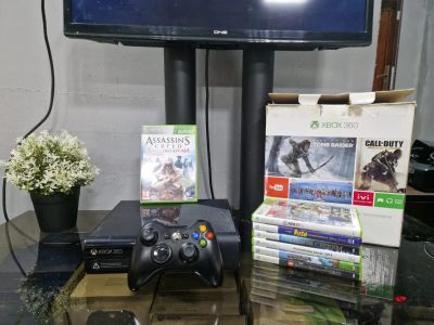 Лот: 25787667. Фото: 1. Игровая приставка Xbox 360 E 500gb... Игровые приставки, консоли