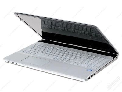 Лот: 2953066. Фото: 1. Ноутбук Sony Vaio SVE1513T1RW... Ноутбуки
