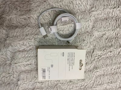 Лот: 17338005. Фото: 1. Зарядное устройство iPhone оригинал. Зарядные устройства, блоки питания, адаптеры сетевые для смартфонов