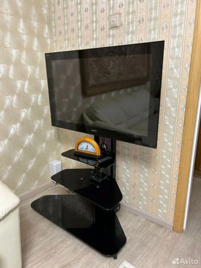 Лот: 24278100. Фото: 1. Телевизор Sony KLV-40NX500 с тумбой. Телевизоры