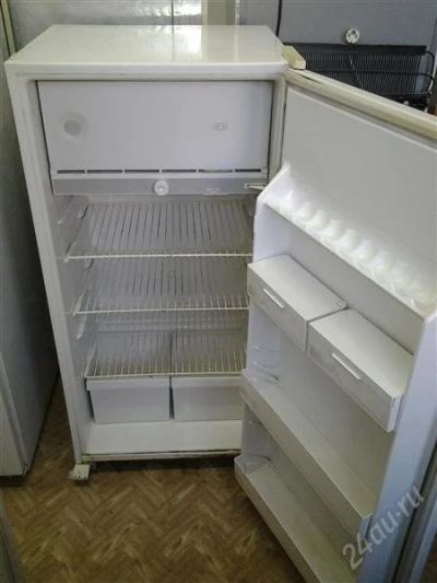 Лот: 1710369. Фото: 1. 1-камернный холодильник бирюса-10... Холодильники, морозильные камеры
