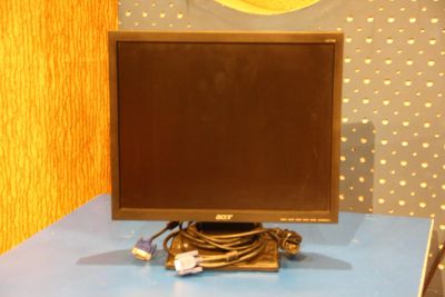 Лот: 8594466. Фото: 1. Монитор Acer V173 ; Компьютеры. ЖК-мониторы