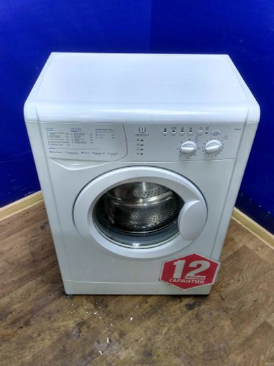 Лот: 13769966. Фото: 1. Стиральная машина indesit wisl... Стиральные машины