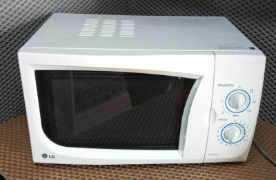 Лот: 22661363. Фото: 1. Микроволновая печь LG MB-4322A... Микроволновки, мини-печи