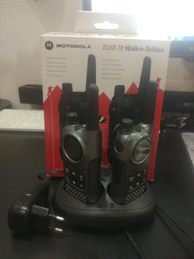 Лот: 8334877. Фото: 1. Радиостанция Motorola TLKR T8. Рации, радиостанции
