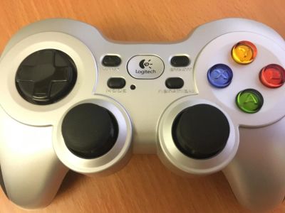 Лот: 10933118. Фото: 1. Logitech Wireless Gamepad F710. Рули, джойстики