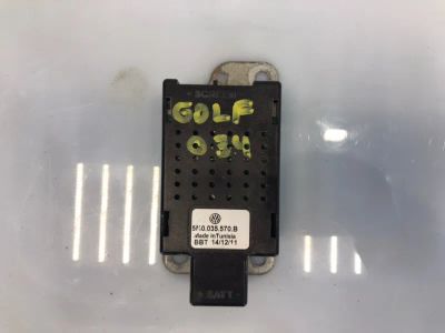 Лот: 21705946. Фото: 1. усилитель антенны Volkswagen Golf... Двигатель и элементы двигателя