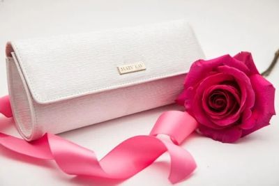 Лот: 4667892. Фото: 1. Клатч белый Mary Kay. Сумки