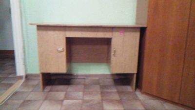 Лот: 8695922. Фото: 1. Письменный стол. Компьютерные и письменные столы