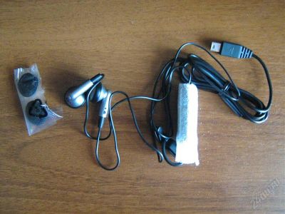 Лот: 992343. Фото: 1. Гарнитура HTC (mini-usb). Красноярск
