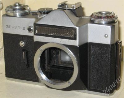 Лот: 277500. Фото: 1. Фотоаппарат Зенит-Е без объектива. Плёночные компактные